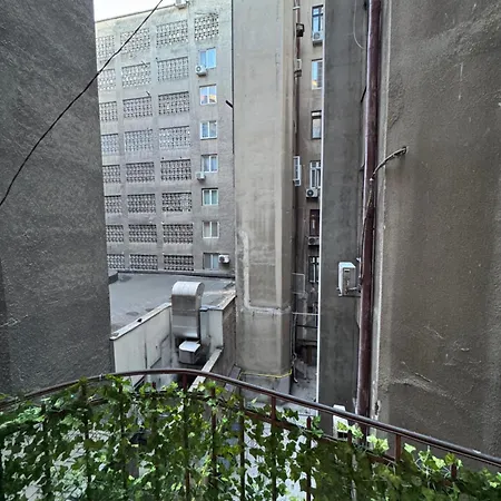 Romantic Bathtube Cismigiu Park 2 Room Apartament Bucharest Exterior photo